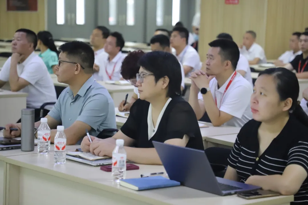 中乔体育鞋生产基地裁配同步配套优化及基层倍速成长项目见面会